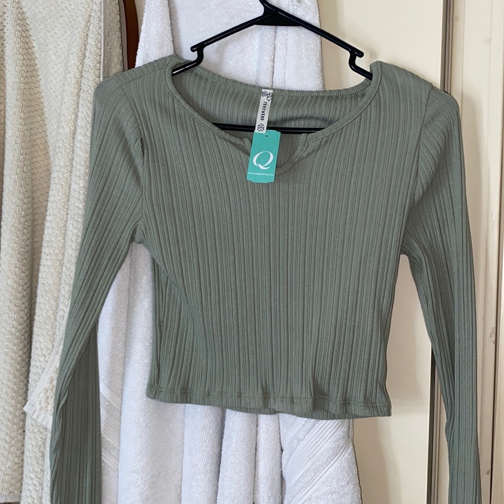 NEW long sleeves crop top